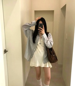 灰色