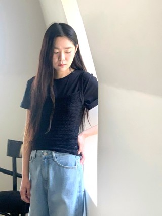 黑色