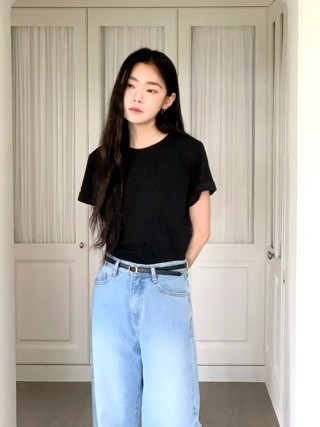 黑色