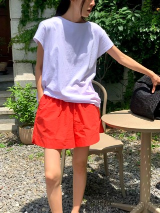 白色