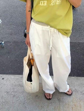 白色