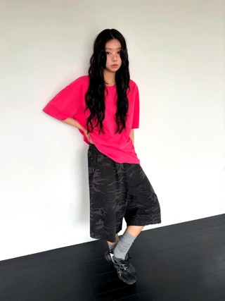 黑色