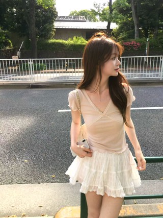 白色