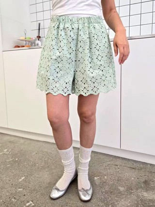 白色