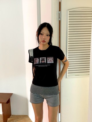 黑色