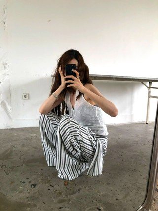 灰色