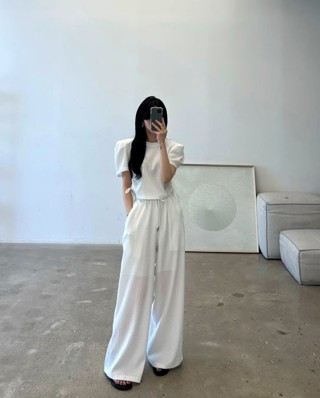 白色