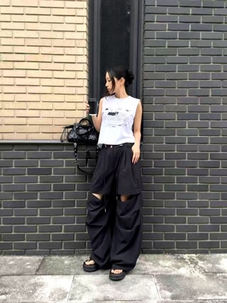 白色