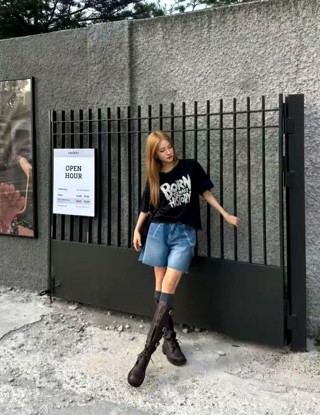 黑色