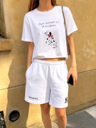 白色