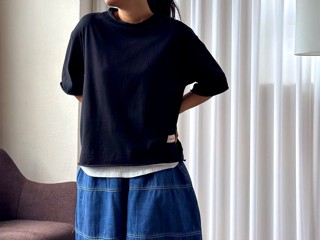 黑色