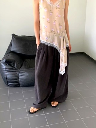 黑色