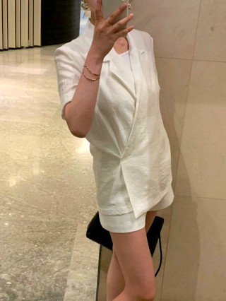 白色
