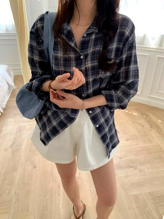 蓝色