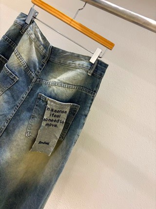 蓝色