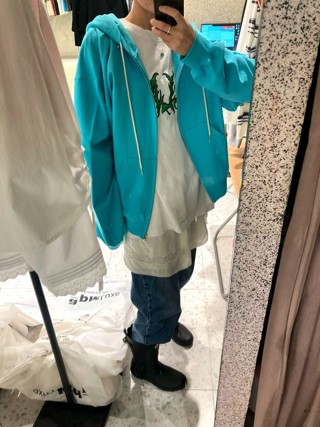 蓝色