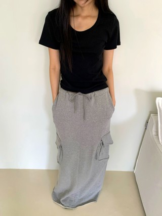 黑色
