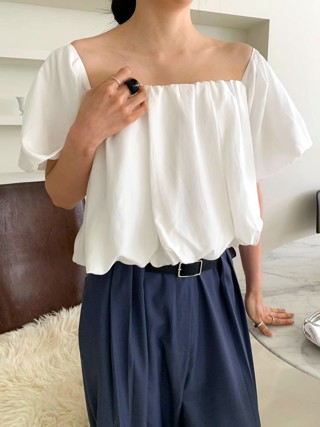 白色