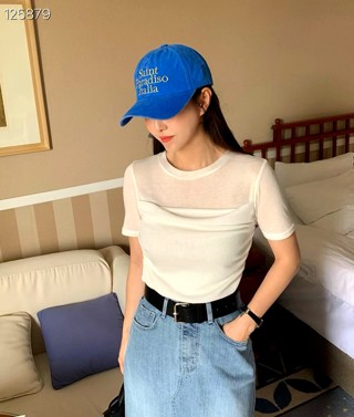 白色