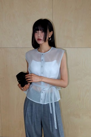 白色