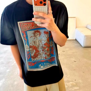 黑色