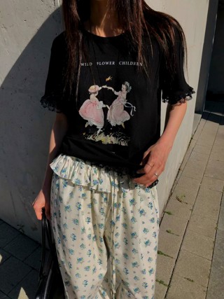 黑色
