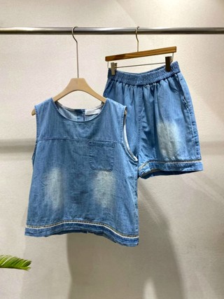 蓝色