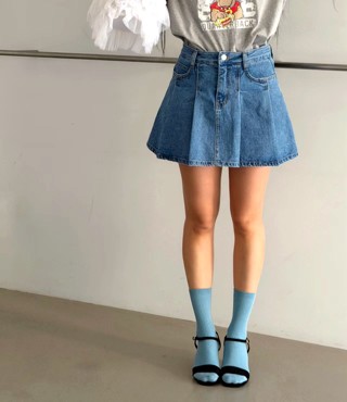 蓝色