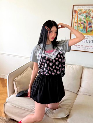 黑色