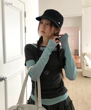 黑色