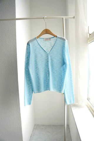 蓝色