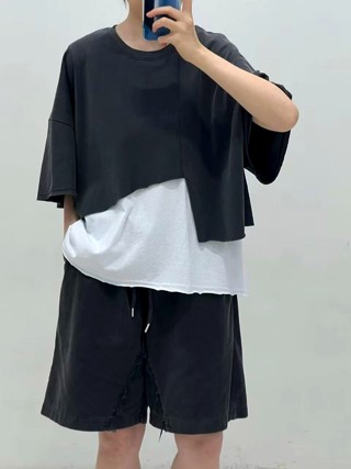 黑色