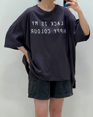 黑色