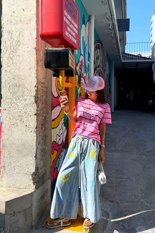 蓝色