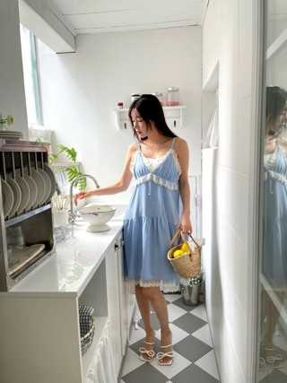 蓝色