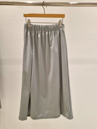 灰色