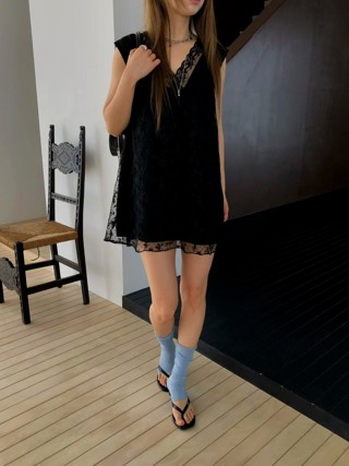黑色