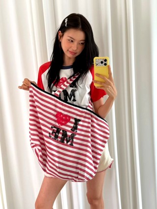 红色