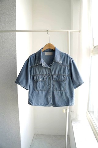 蓝色