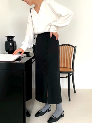 黑色