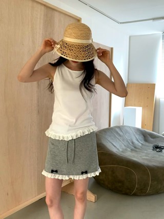灰色