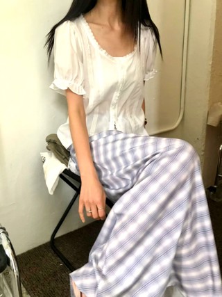 白色