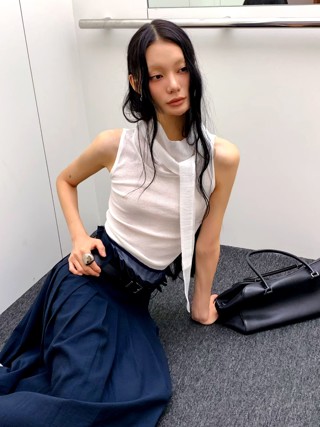 白色