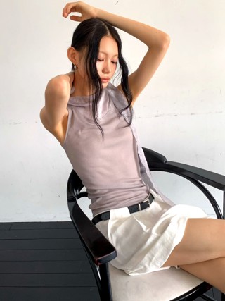 灰色
