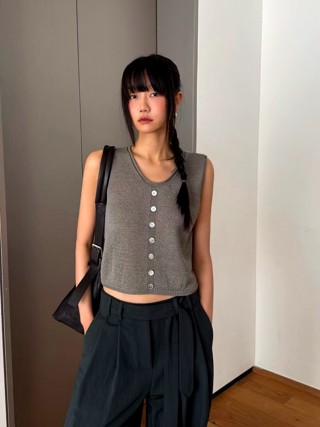 灰色