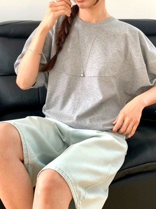 灰色