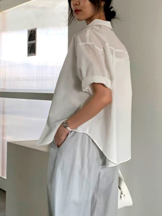 白色