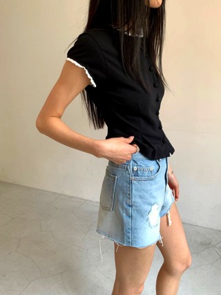 黑色