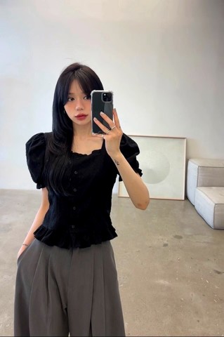 黑色