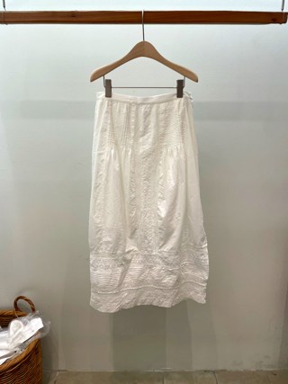 白色